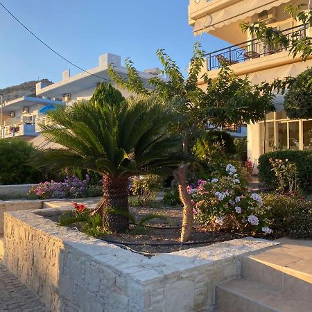 Sindonia Beach Apartment'S Pszarí Foráda Kültér fotó