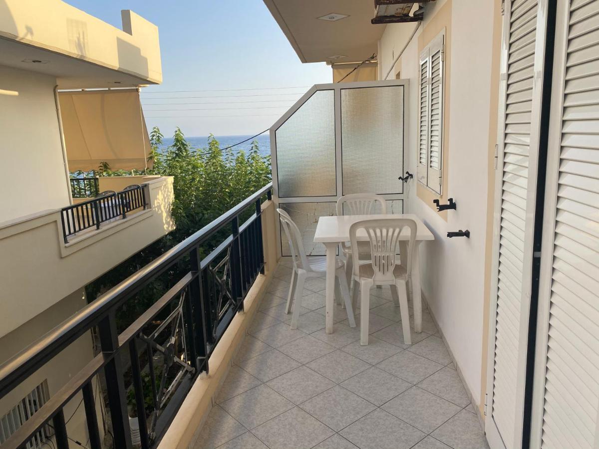 Sindonia Beach Apartment'S Pszarí Foráda Kültér fotó